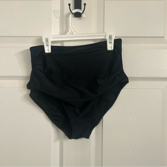 Trendy Mess Black Bikini Set - Picture 4 of 4